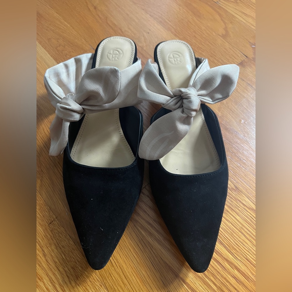 Kitten heeled shoes W6.5